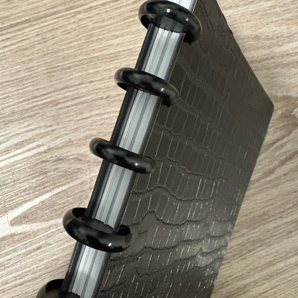 Black Crocodile Pattern Planner - Picture 2 of 10